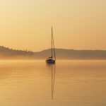 Jak kompleksowo przygotować się do samodzielnych rejsów i bezpiecznego pływania